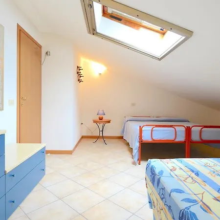 Rossi 16/b Pinarella